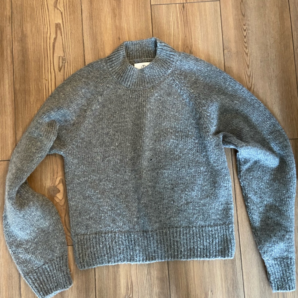 Annie Bing Cashmere Wool Gray Sweater